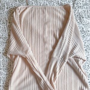 🌿3 for $12🌿 off the shoulder long sleeve top